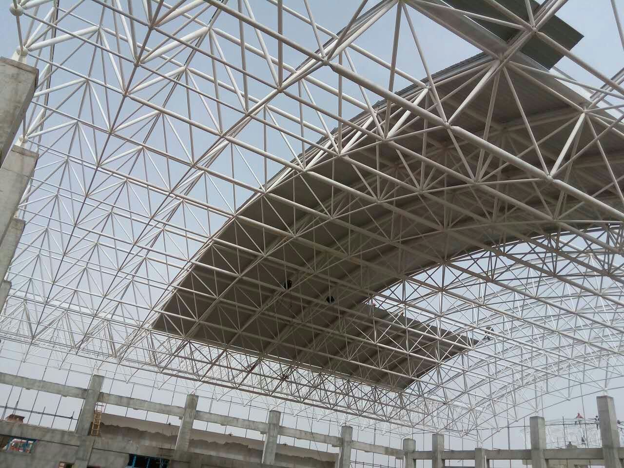 江都青岛一汽网架

